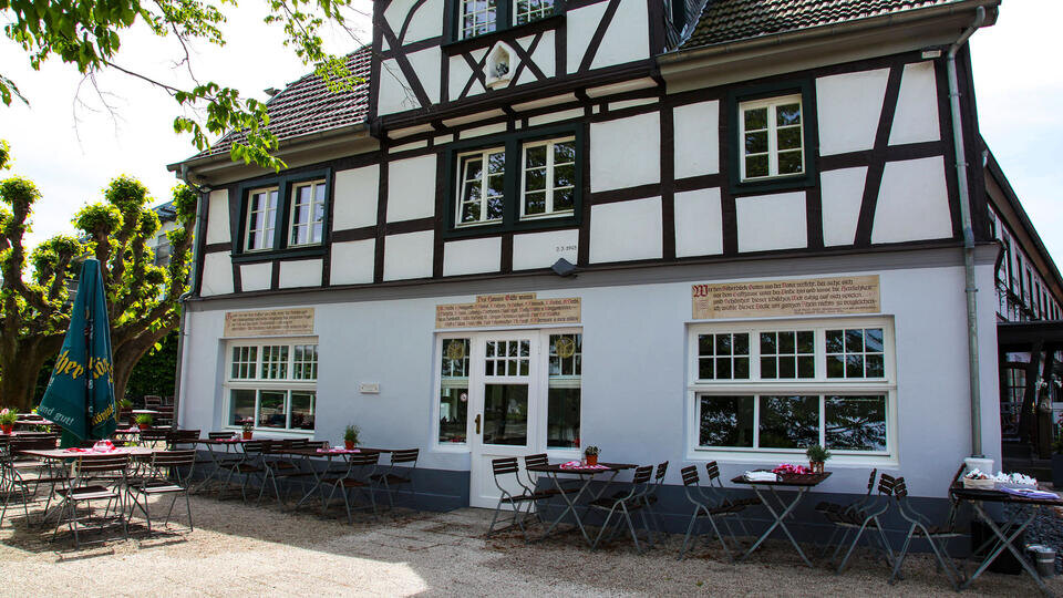     Любимый трактир Ницше обанкротился и закрылся после 270 лет работы schaumburger-hof.de/restaurant/Schaumburger Hof