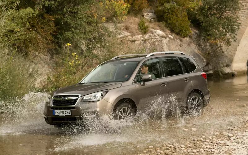 Толщина краски Subaru Forester – не самая сильная сторона Subaru. Декор не отличается долговечностью.Subaru Forester
📷
