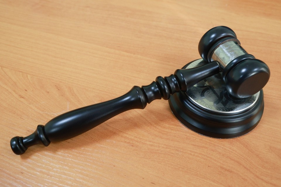    Мужчину признали виновным по ч. 1 ст. 293 УК РФ (халатность) Олег УКЛАДОВ