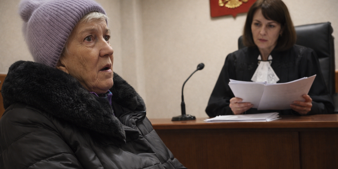 76-летняя пенсионерка хотела провернуть «схему Долиной», но, услышав решение судьи отправить её в психушку, тут же отказалась от квартиры.