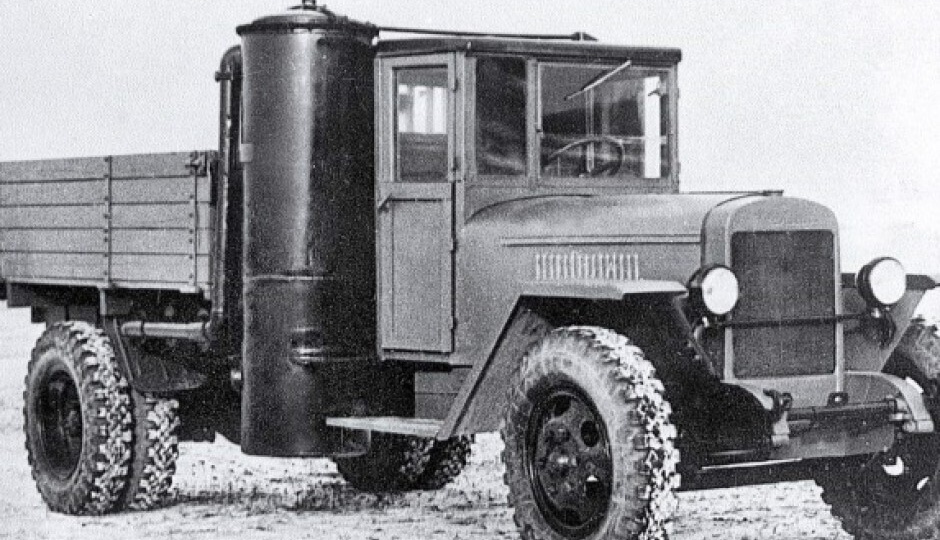 Газогенераторы на фронте: почему советские тягачи иногда ездили на дровах