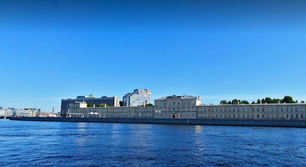 Источник: https://moika78.ru/news/2025-02-12/1084169-umerit-appetity-developerov-v-peterburge-teper-mozhet-tolko-kreml/