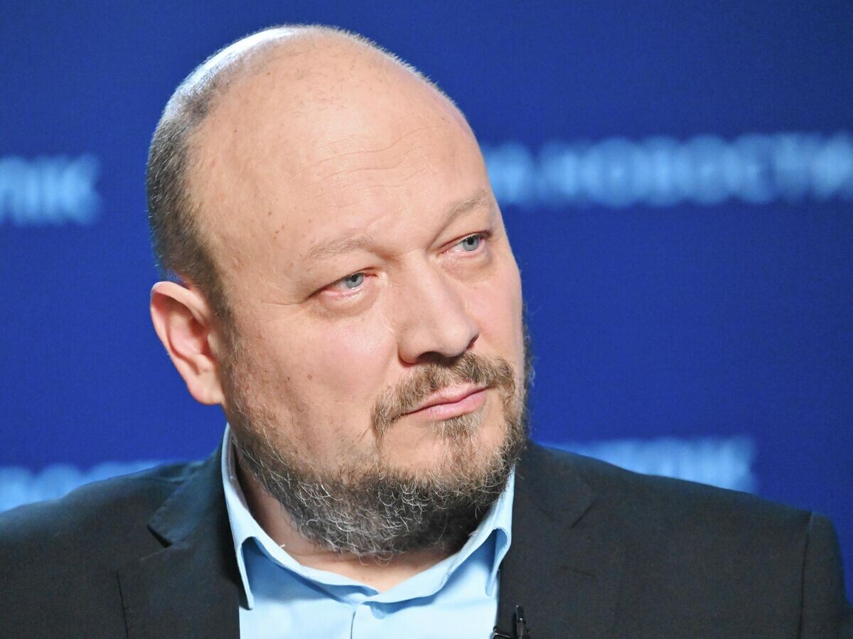    Владелец пекарни "Машенька" Дмитрий Максимов во время интервью агентству РИА Новости | © РИА Новости / Илья Питалев