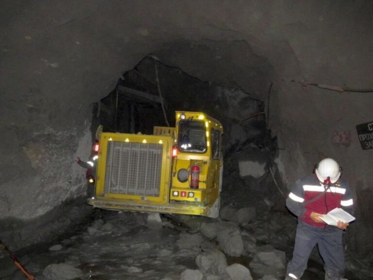    В Оренбуржье при обрушении горной выработки погиб рабочий Оренбуржье