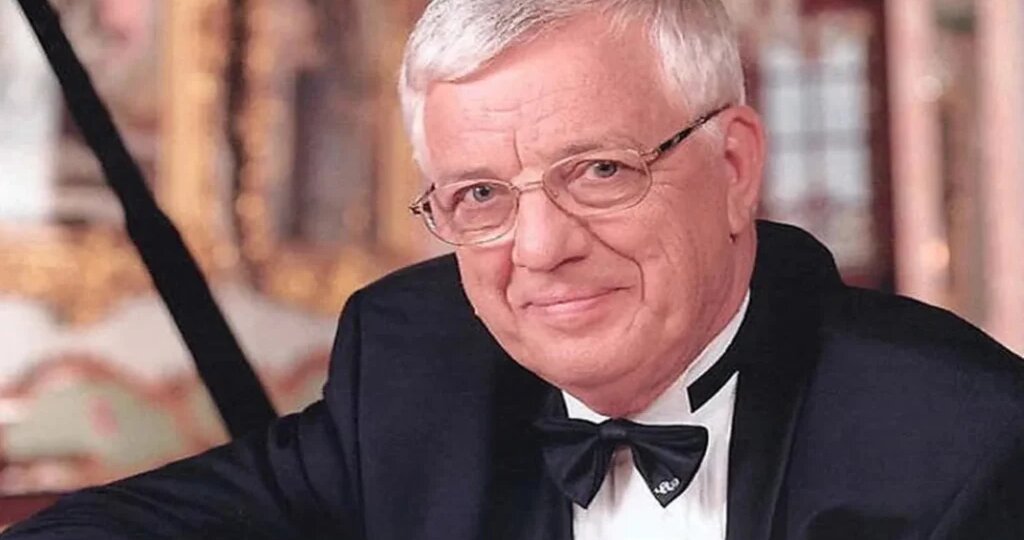 Где живёт Раймонд Паулс в пригороде Риги: дом маэстро на Белом озере, который построил друг