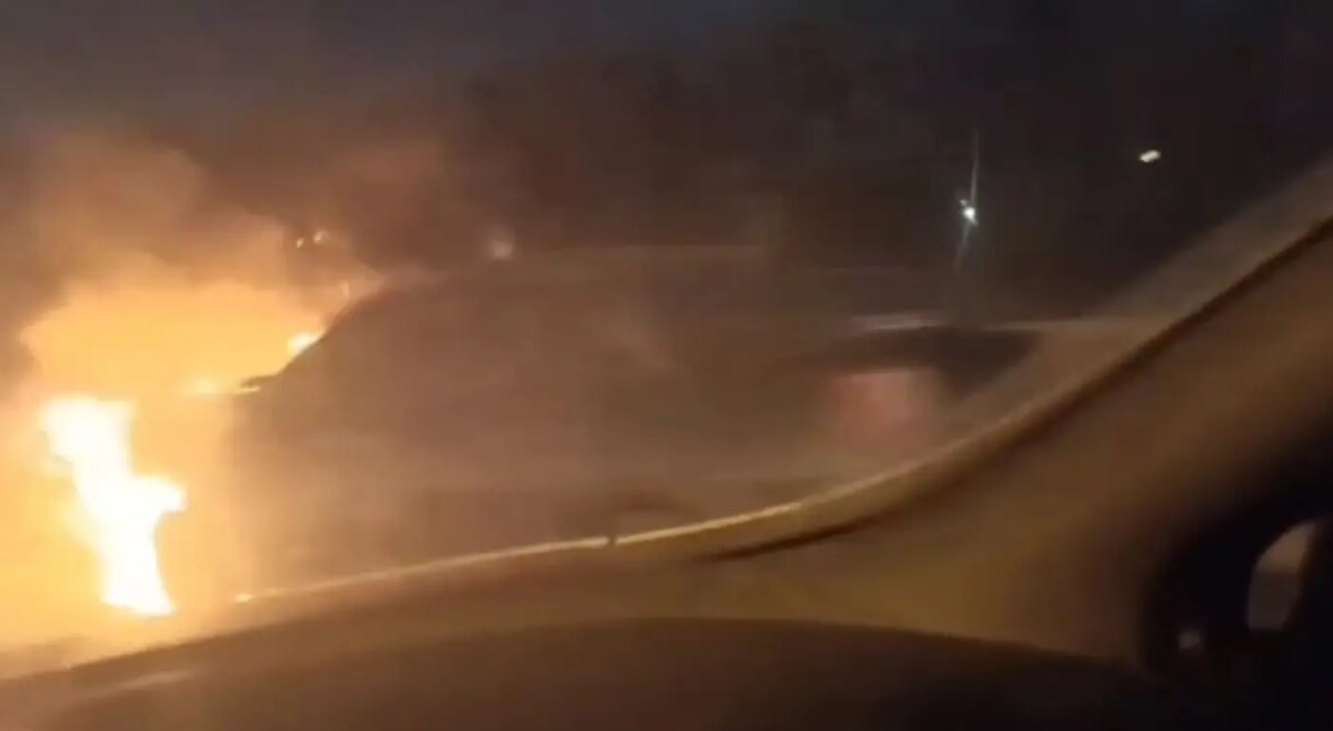    Фото: кадр видео видео из тг-канала «Мегаполис | ДТП и ЧП | Санкт-Петербург | Питер»