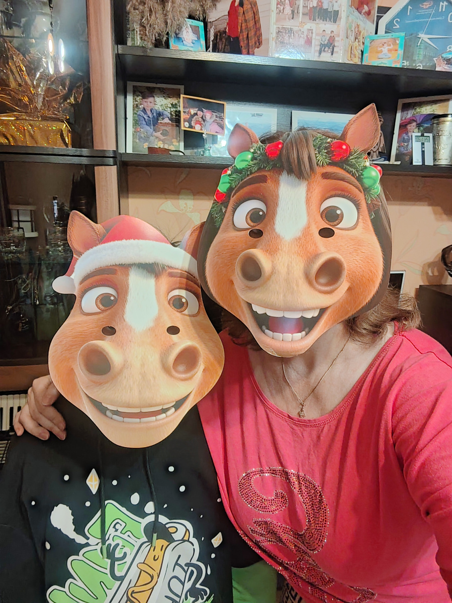 Готовимся ко встрече Нового года! (мы с Матвеем родились в год Лошади)