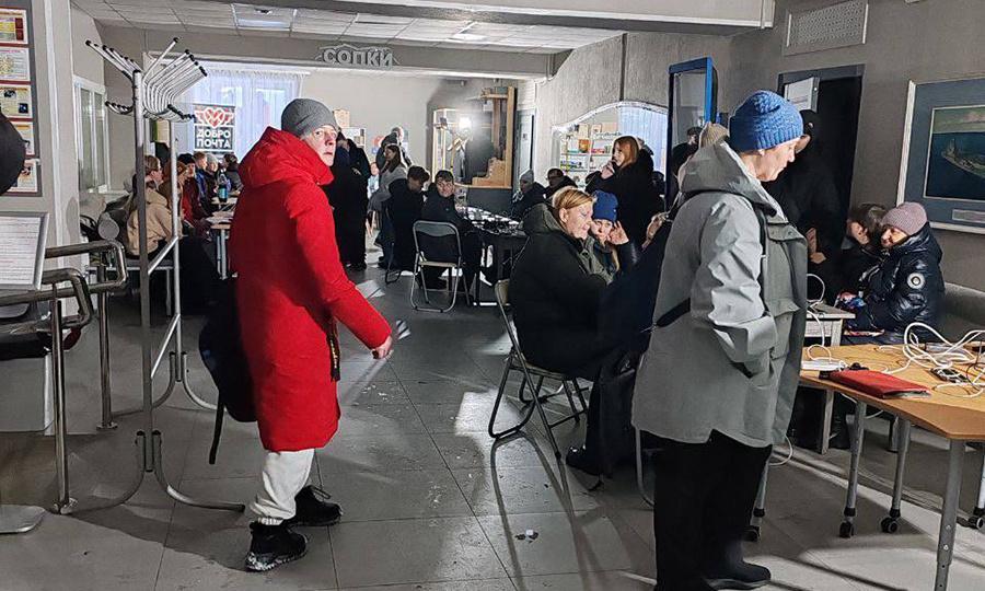 Нет света, отопления и воды. Рассказываю, что происходит в столице Заполярья