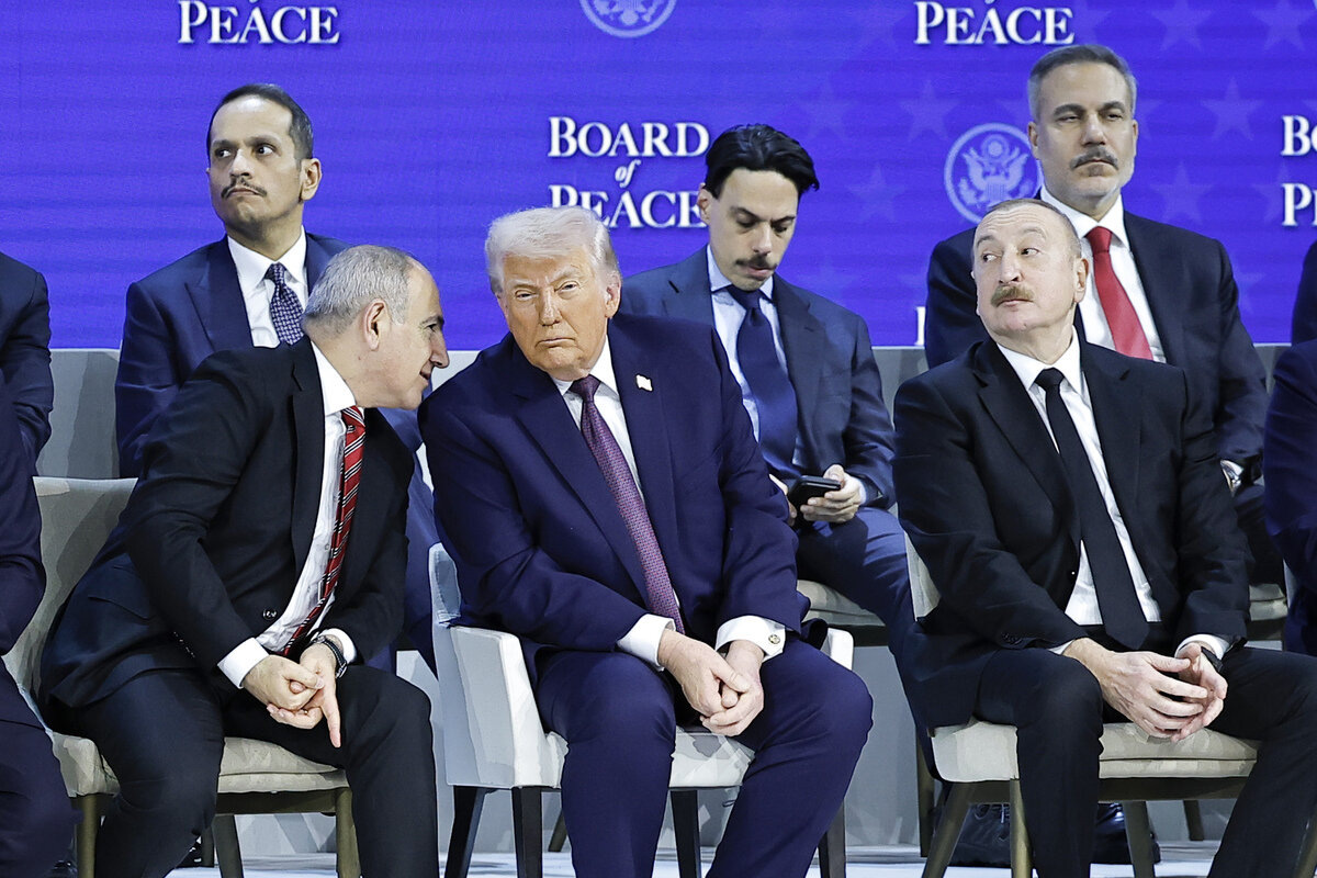    (Слева направо) Никол Пашинян, Дональд Трамп и Ильхам Алиев. Фото: официальный сайт премьер-министра Армении.