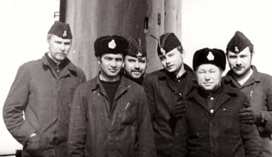 Как это - быть механиком на С-176 ?