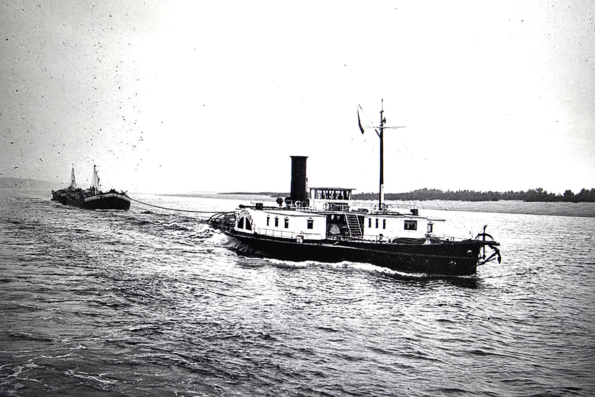 Буксир «Ваня-коммунист», переоборудованный в канонерку, участвовал в Гражданской войне. На нем служил 16-летний Василий Малов. Фото — Библиотека корабельного инженера Е.Л. Смирнова.