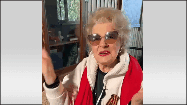    Элегантная и энергичная! Вот и скажите теперь, что нет ничего невозможного! GIF видео ТГ-канала Светланы Дружининой