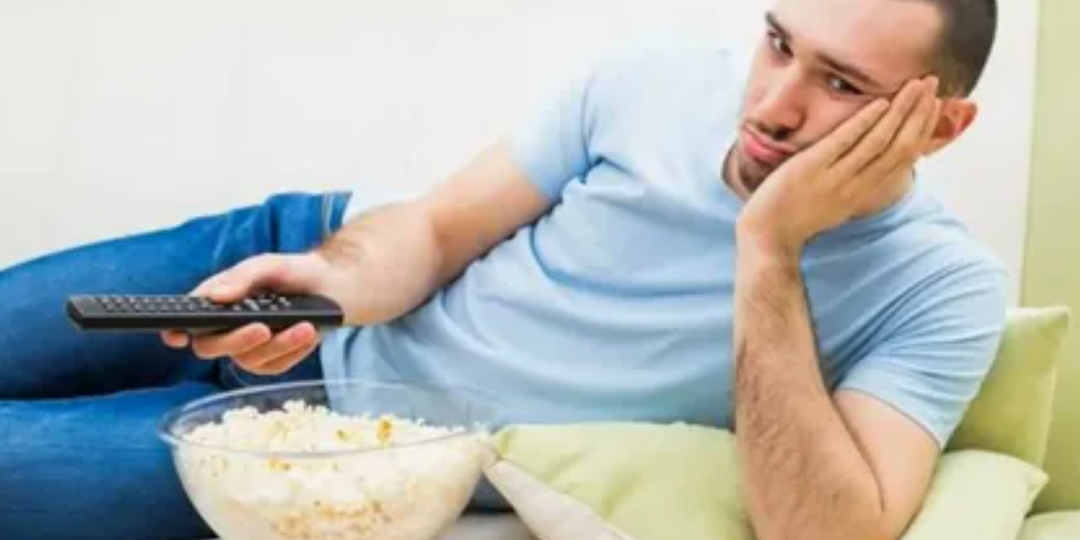 -Когда он узнал сколько я трачу на себя в месяц, заявил- что теперь он займется тратами, на мою зарплату так то можно много отложить.