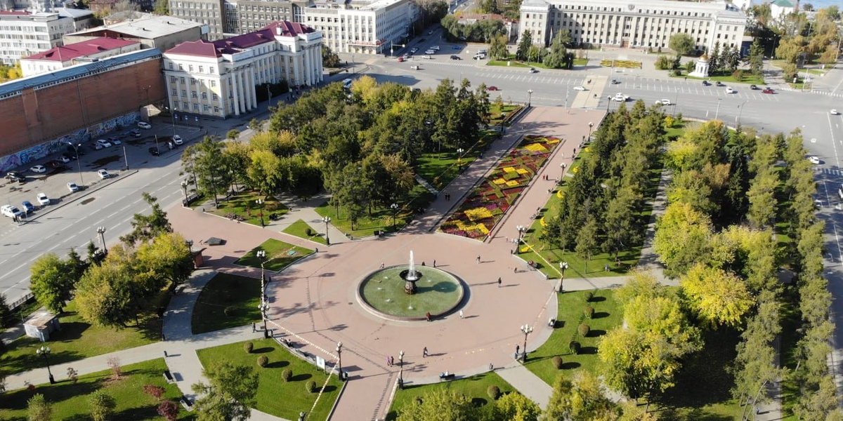 Фонтан на главной площади Иркутска