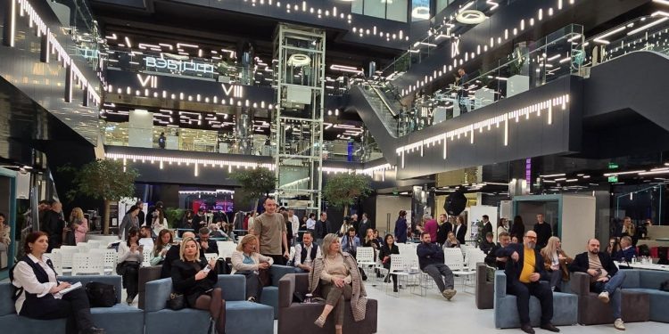    ДМИТРИЙ КИСЕЛЕВ