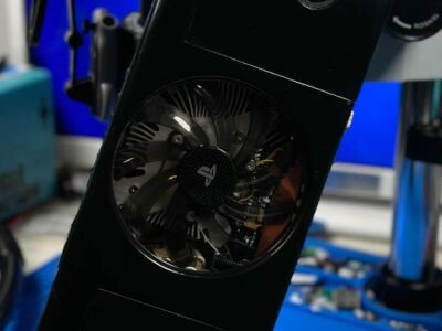    PlayStation 4 превратили в полноценную «портативку» [ФОТО]