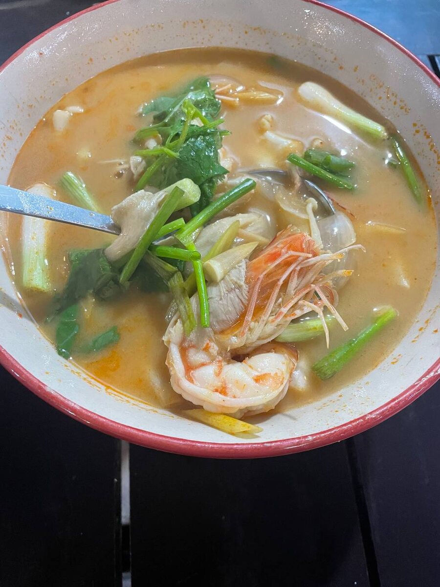 Хороший Том Ям.