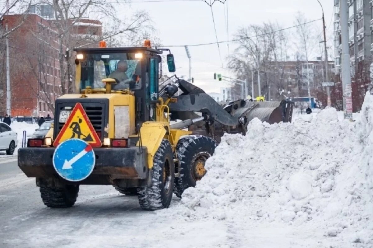    За выходные из Екатеринбурга вывезли 23,2 тысячи тонн снега