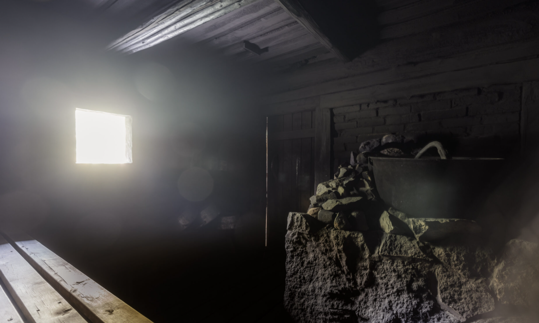 Внутри довольно интересно как я вам скажу