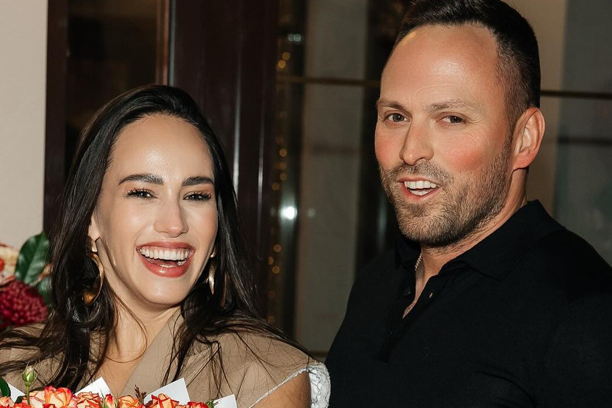     Танцовщица Вера Бондарева беременна от наставника реалити-шоу «Пацанки» Алексея Столярова