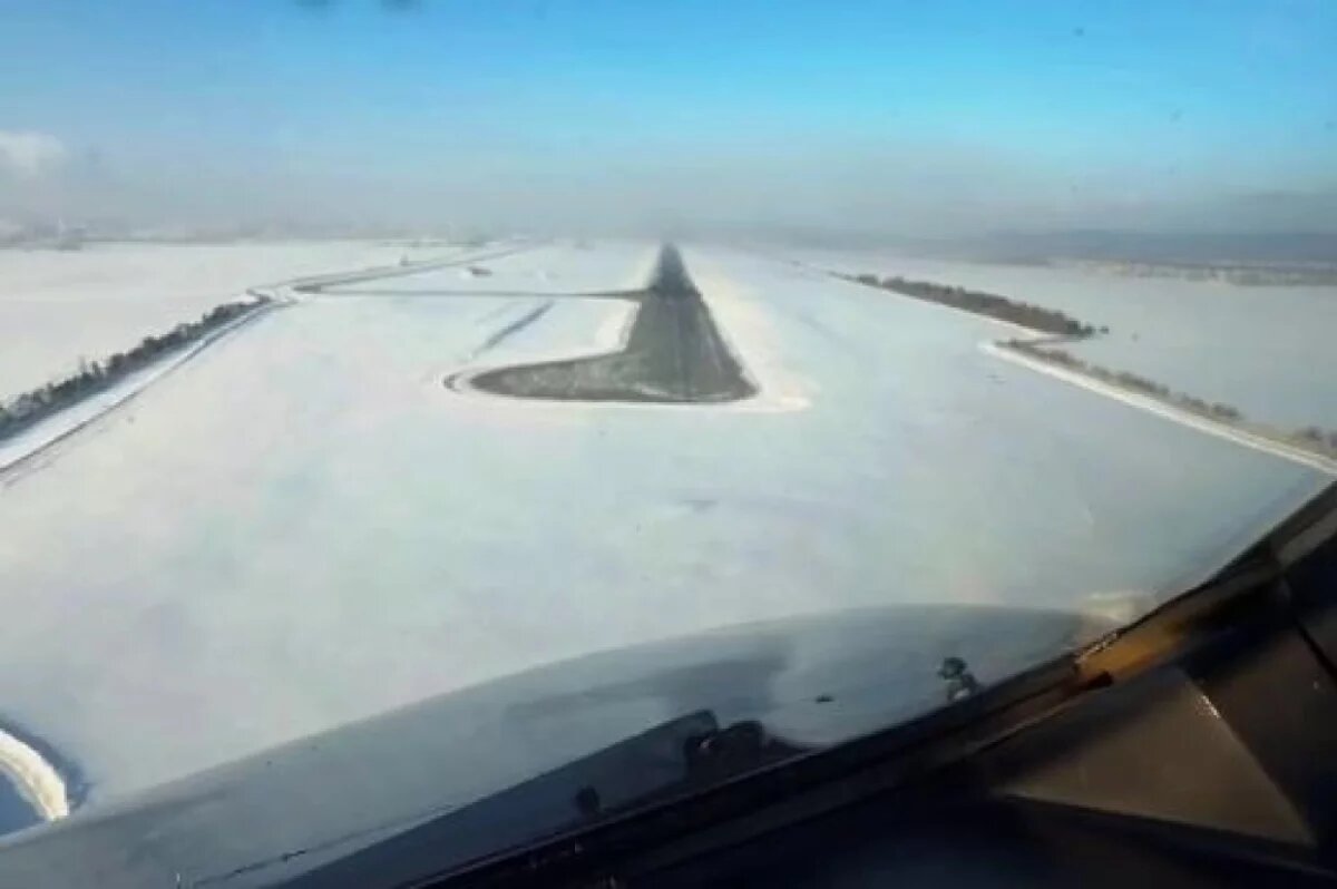    Пилот Андрей Рюмин показал кадры красивой посадки самолета в Иркутске