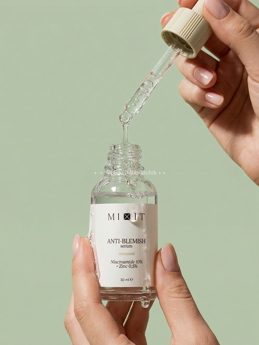 Такой визуал передает ощущение чистоты, нежности и комфортного ухода, делая продукт желанным для покупателей