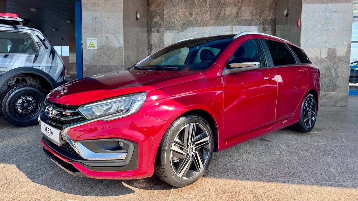Первая демонстрация универсала Lada Vesta Sport во время презентации