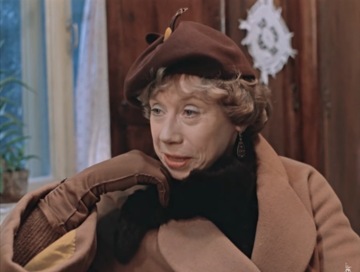 Мадам Рачкова из саги «Москва слезам не верит» (1979). Скриншот.