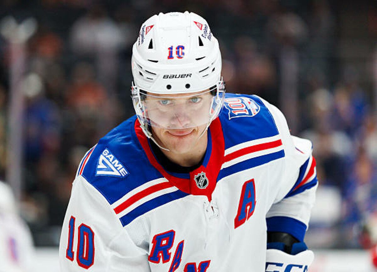     Инсайдер Фридман высказался о контрактных перспективах Панарина