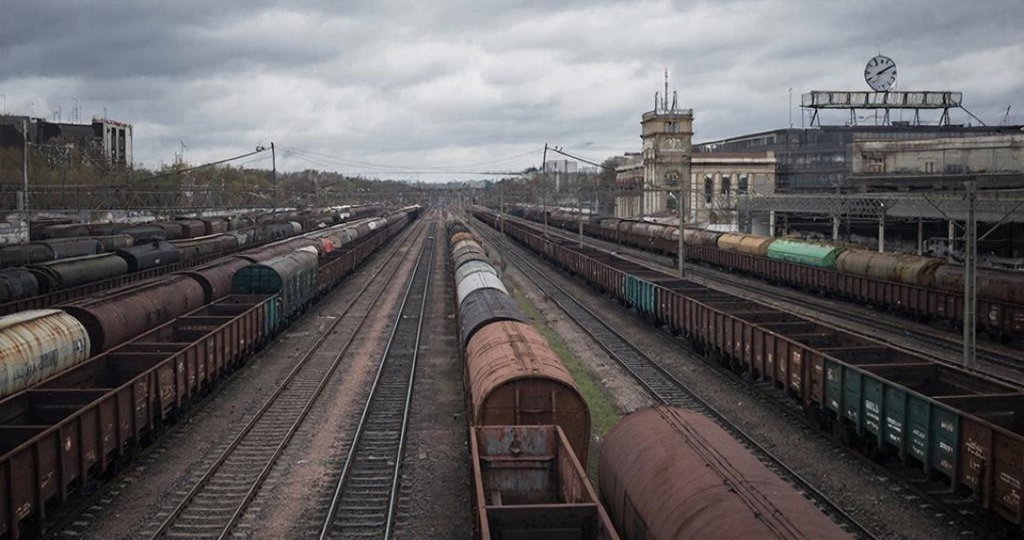 лее точно планировать маршруты следования поездов и минимизировать задержки