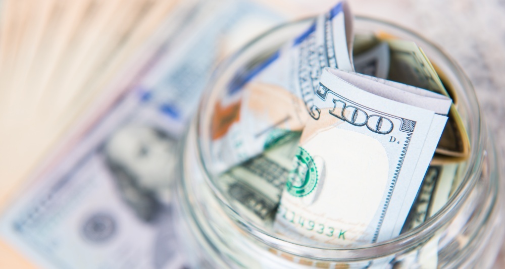 Скрытые комиссии и исчезающие сбережения: что ждет владельцев валютных вкладов