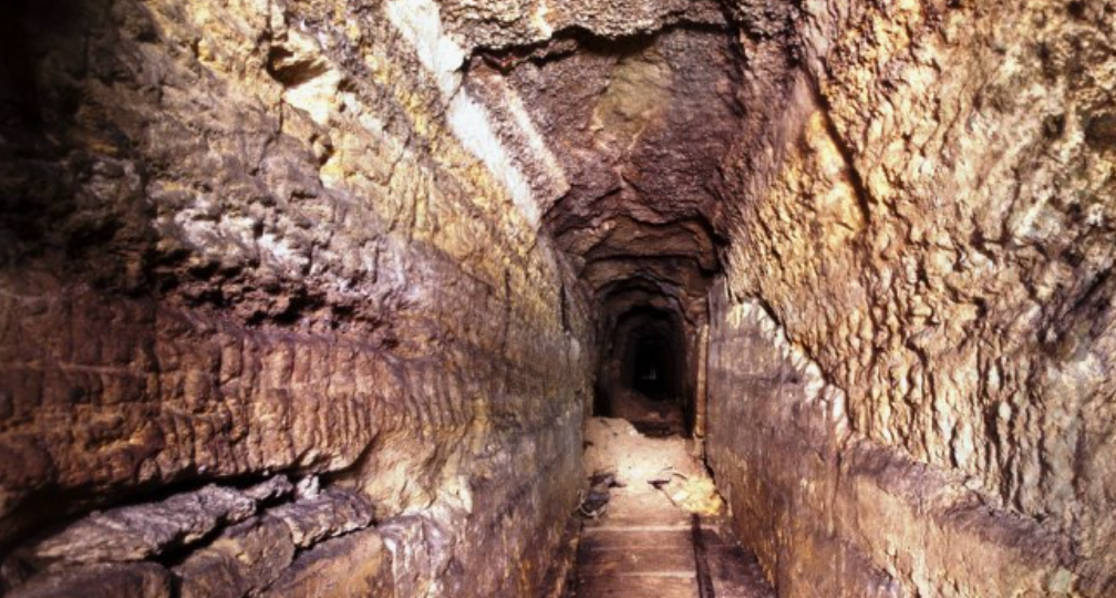 Тоннели под горами через всю планету: что скрывают загадочные лабиринты под континентами