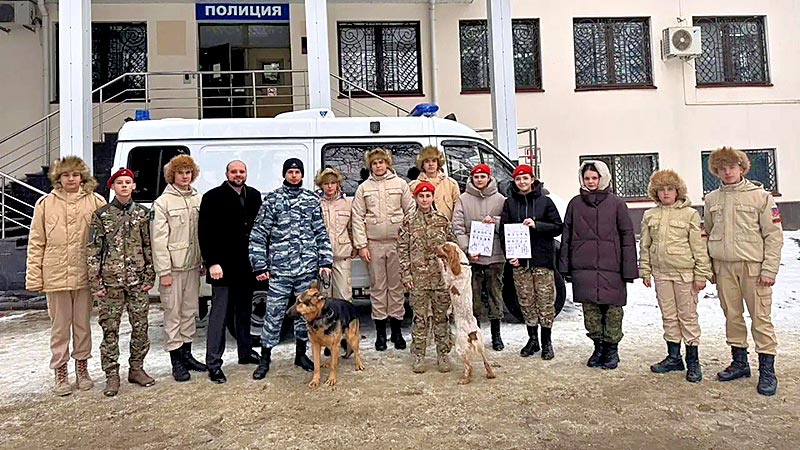    Полицейские Курганинского района открыли двери «Студенческому десанту»