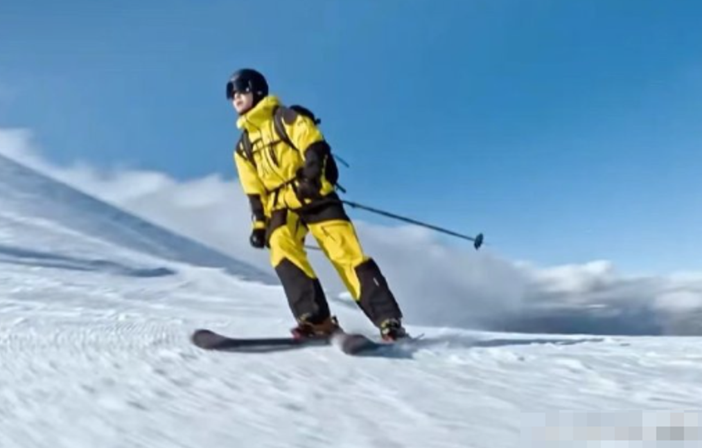 Актер Ван Ибо.