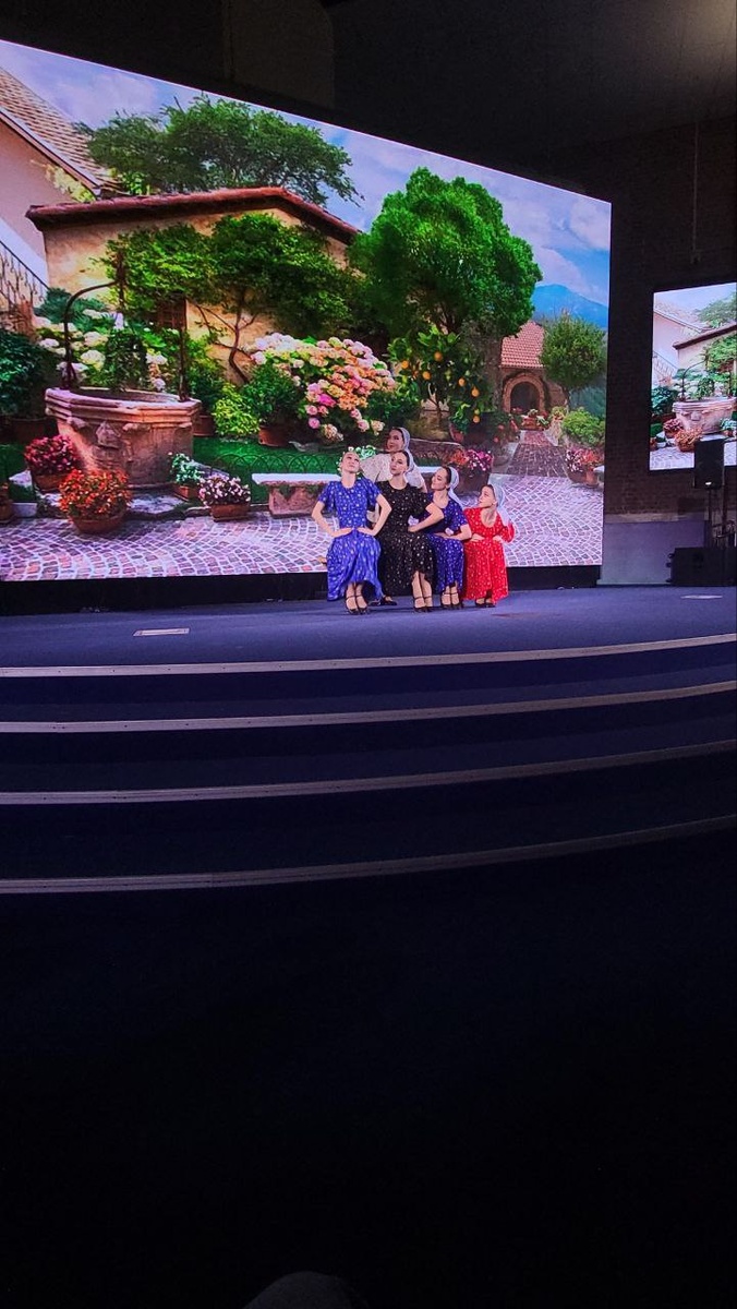 Узнаваемая еврейская мелодия 7-40 и постановка 