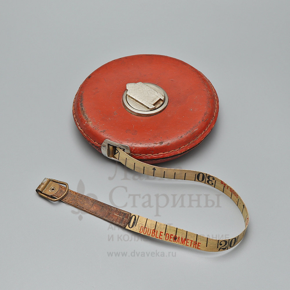 Старинная рулетка на 20 метров «Dollar metallic» в кожаном корпусе, Франция, нач. 20 в. Фото с нашего сайта dvaveka.ru