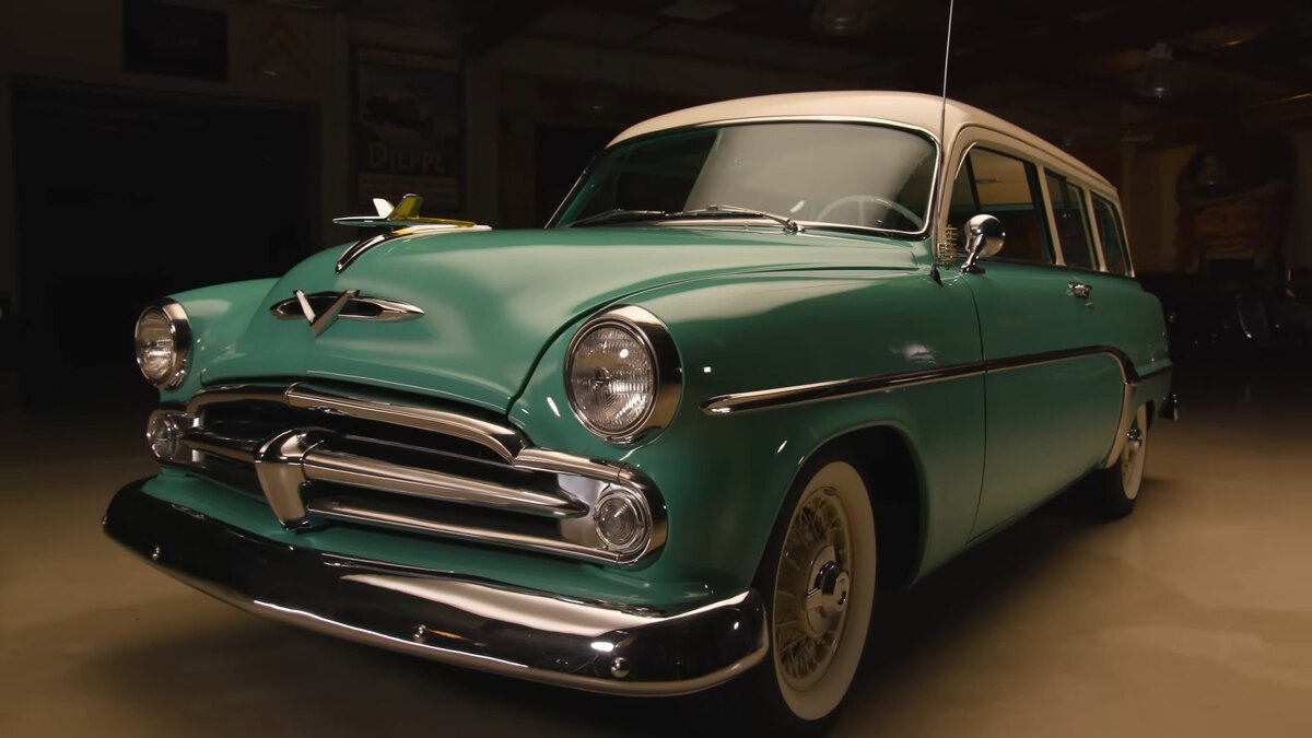 Dodge Coronet Suburban Hemi V-Eight 1954 года