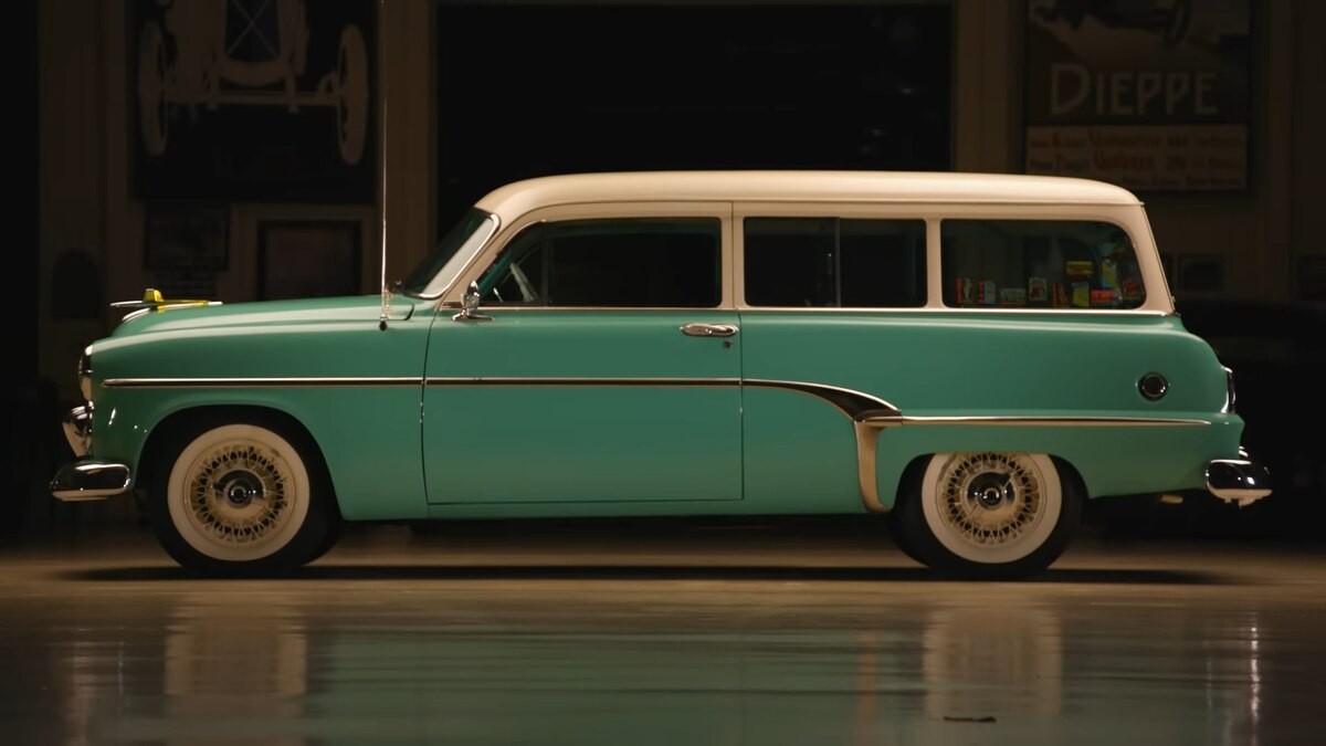Dodge Coronet Suburban Hemi V-Eight 1954 года
