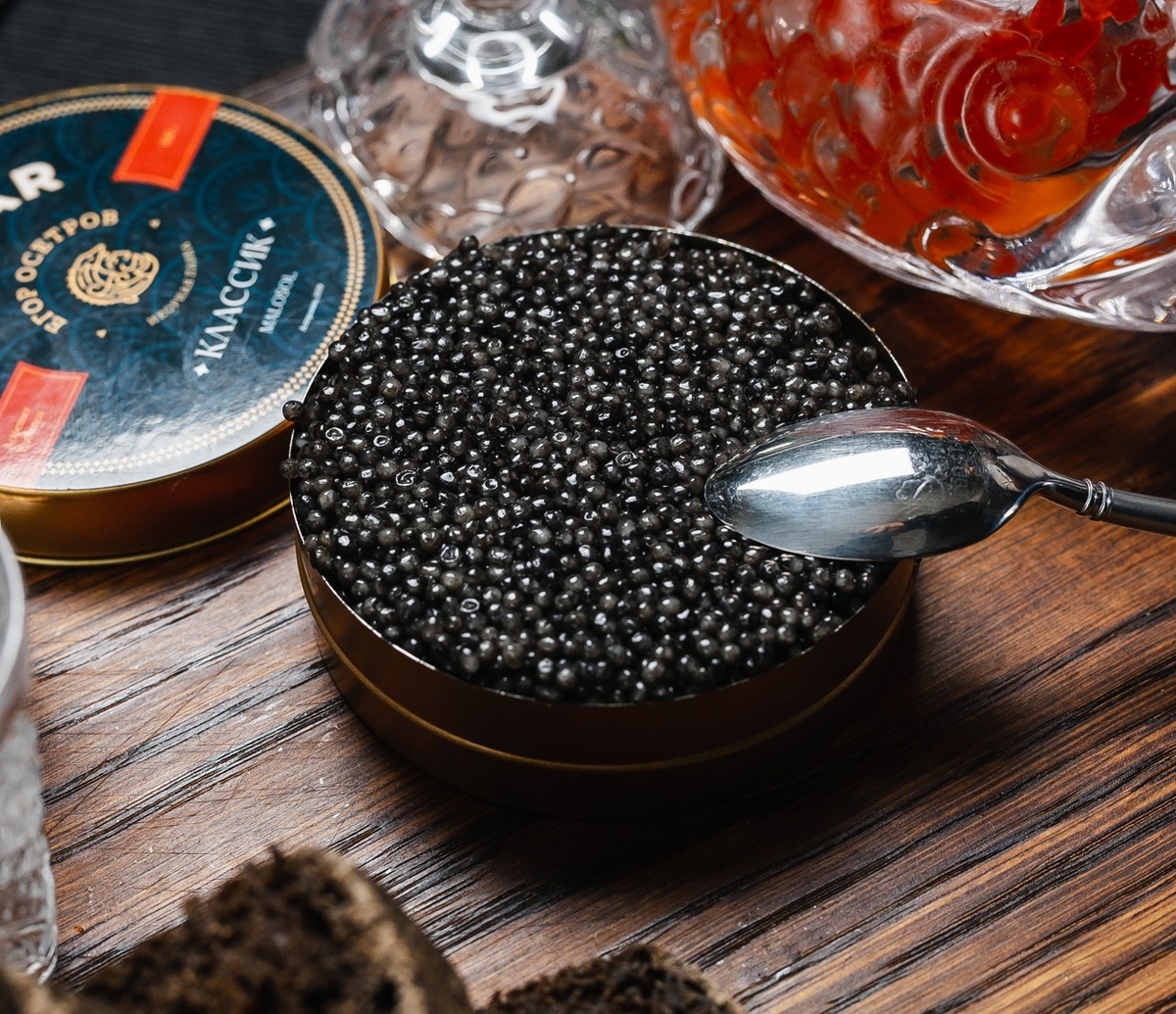 Астрахань традиционно считается центром икорного производства в России