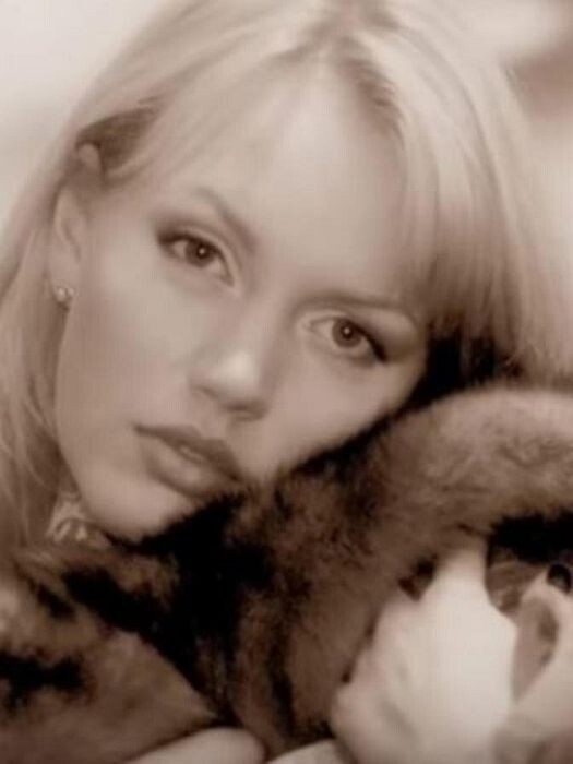 Маша Малиновская в юности.