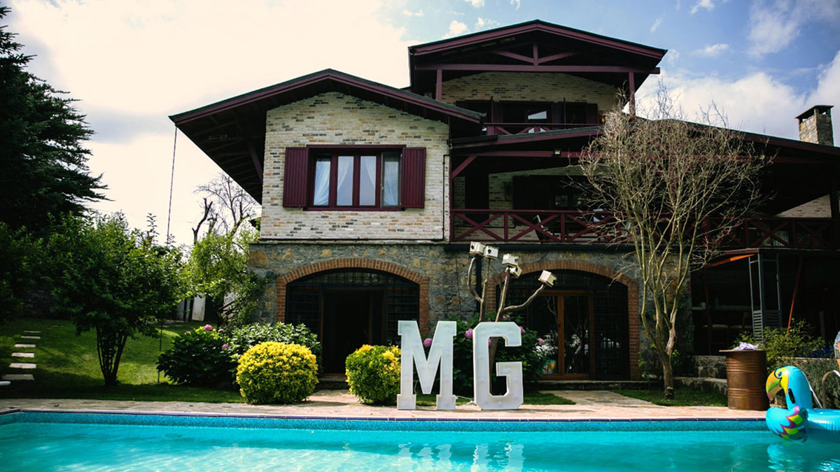 Вилла Амикос из турецких сериалов. Фото с сайта https://villaamikos.com/