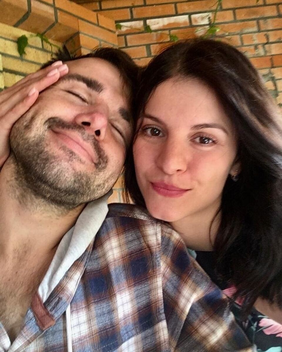    Михаил Казаков с супругой. Источник: @kazakovfly*