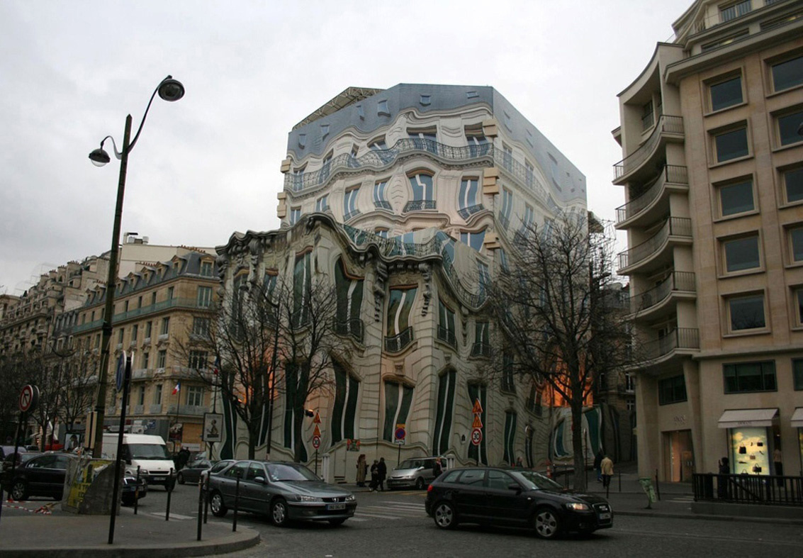 Тающее здание, иллюзия 