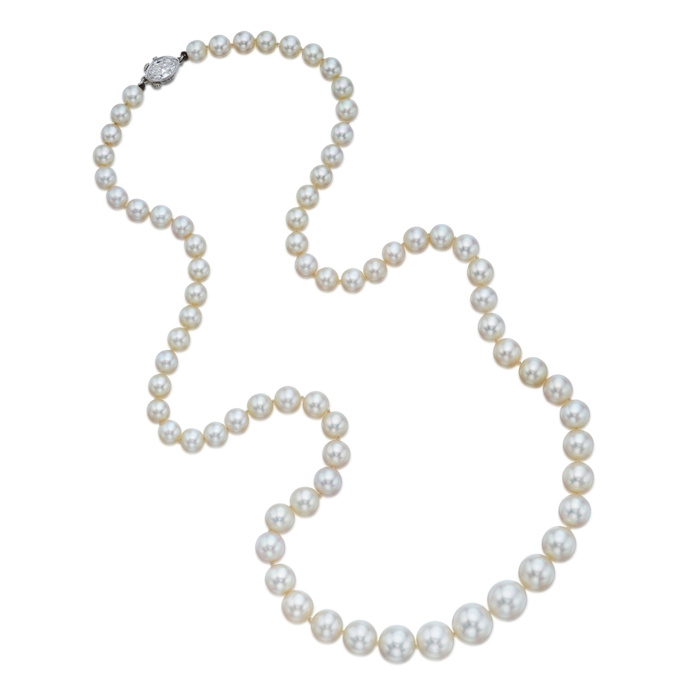 Колье Tiffany & Co. с природным жемчугом и бриллиантами, проданное на аукционе Sotheby's за 672 тысячи долларов США (2 фото)