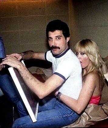 Как началась моя любовь к Фредди Меркьюри: мы - детки из 90-х