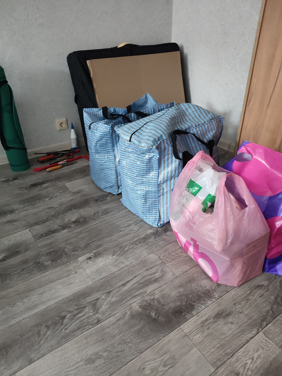 Собираю и потихоньку переношу вещи