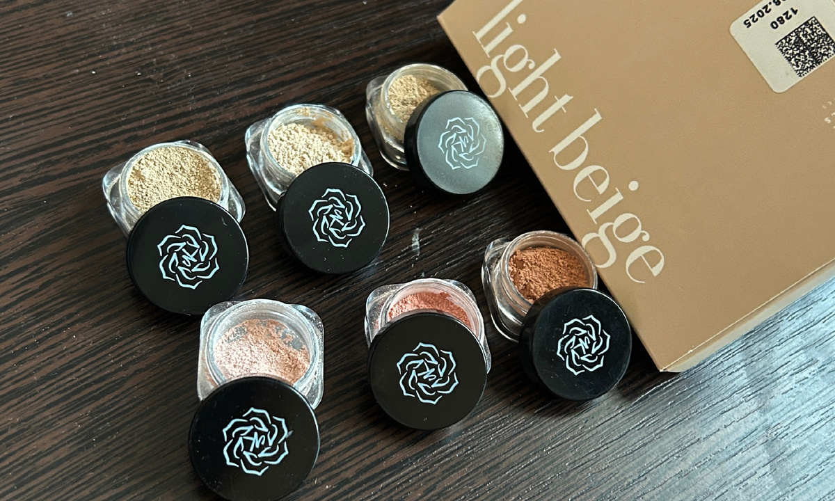 Шесть миниатюрок для полного макияжа 