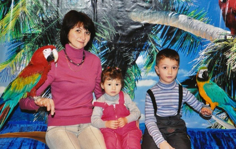 С детьми, 2013 год