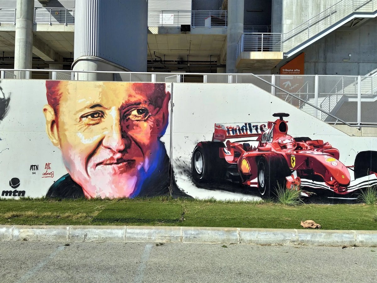    Михаэль Шумахер выиграл юниорское первенство Германии по картингу в 1984 и 1985 годах