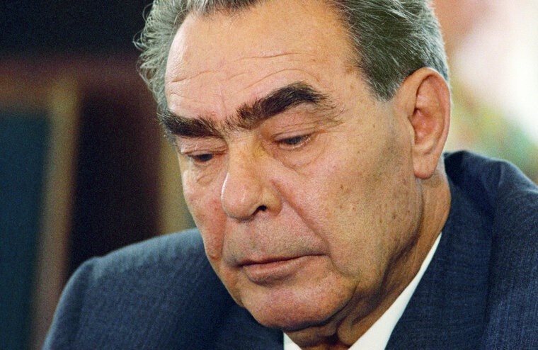 Брежнев: "Хлеб для народа и безопасность страны…"